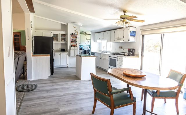 2448 County Road 2125, Ivanhoe, TX 75447