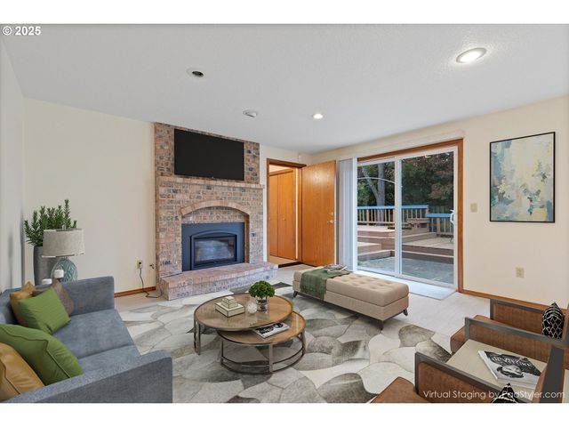14100 Se 20TH St, Vancouver, WA 98683