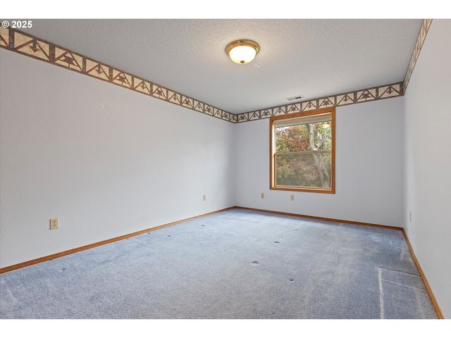 14100 Se 20TH St, Vancouver, WA 98683