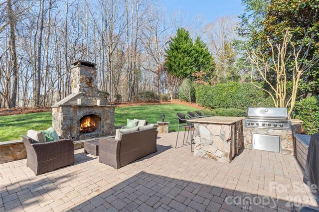 1338 Waynewood Drive, Waxhaw, NC 28173