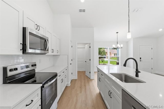 10280 N Harbor Way, Dunnellon, FL 34434