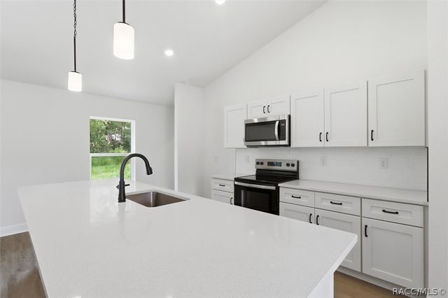 10280 N Harbor Way, Dunnellon, FL 34434