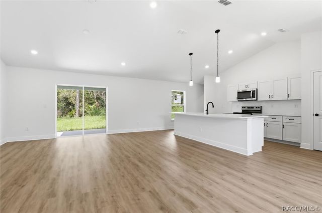 10280 N Harbor Way, Dunnellon, FL 34434