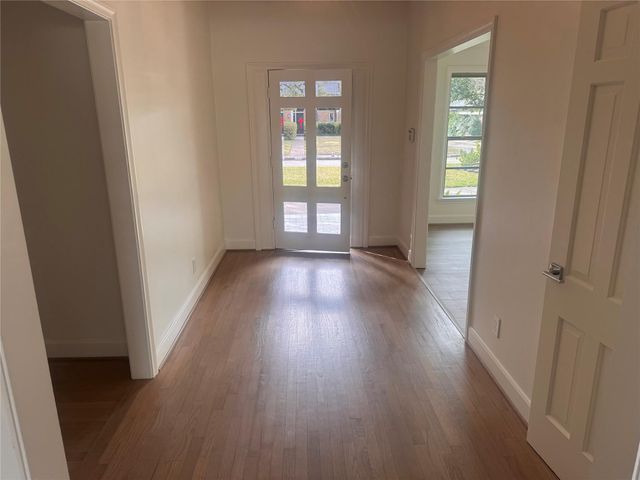 4726 Ivanhoe Street, Houston, TX 77027