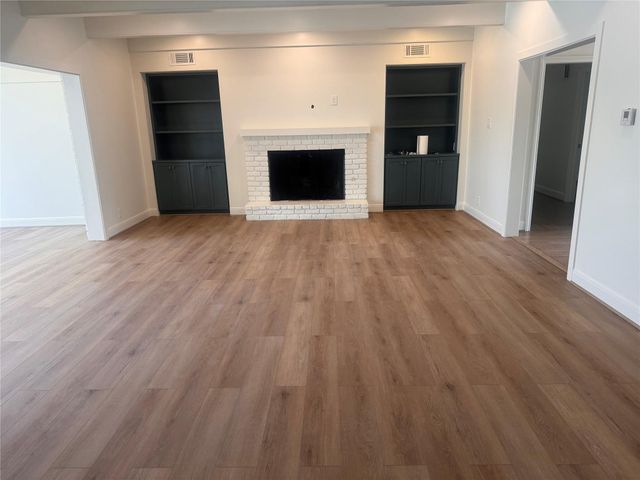 4726 Ivanhoe Street, Houston, TX 77027