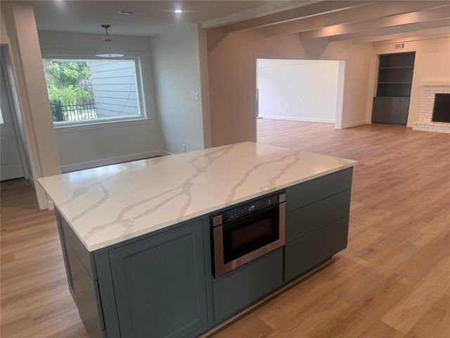 4726 Ivanhoe Street, Houston, TX 77027