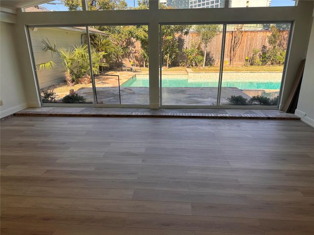 4726 Ivanhoe Street, Houston, TX 77027