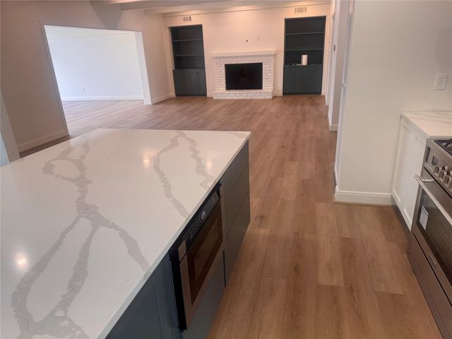 4726 Ivanhoe Street, Houston, TX 77027