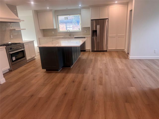 4726 Ivanhoe Street, Houston, TX 77027