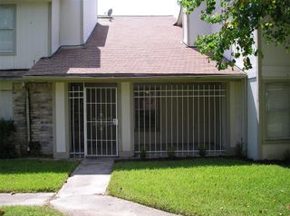5810 Twisted Pine Court B, Houston, TX 77039