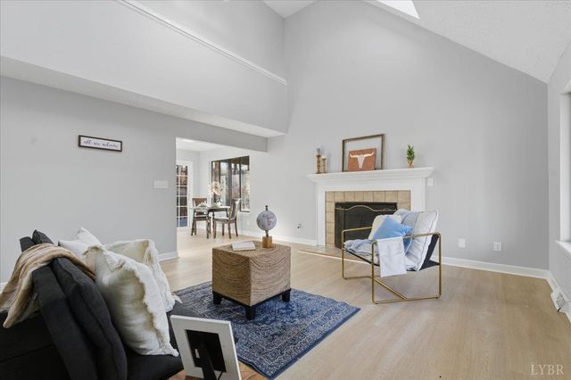 103 colonial Court, Lynchburg, VA 24551