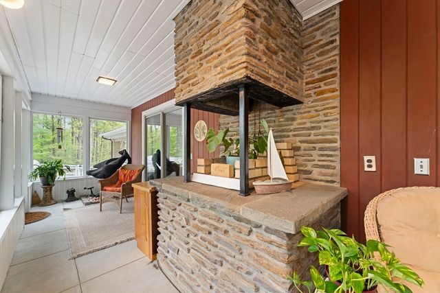 100 Cole Ave, Southbridge, MA 01550