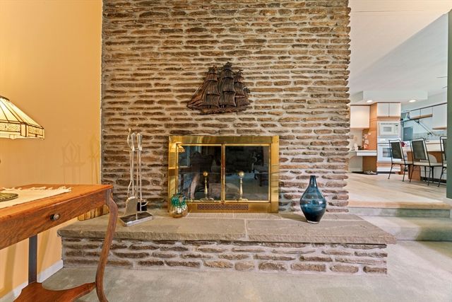 100 Cole Ave, Southbridge, MA 01550