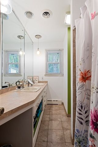 100 Cole Ave, Southbridge, MA 01550