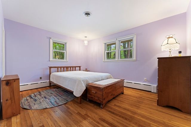 100 Cole Ave, Southbridge, MA 01550