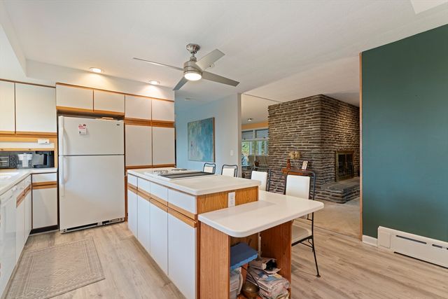 100 Cole Ave, Southbridge, MA 01550