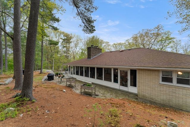 100 Cole Ave, Southbridge, MA 01550