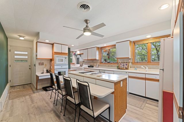 100 Cole Ave, Southbridge, MA 01550