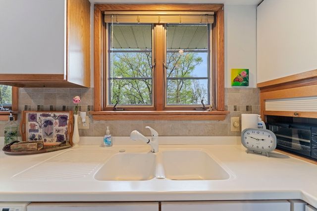 100 Cole Ave, Southbridge, MA 01550