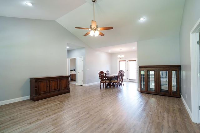 1366 Hidden Valley Rd, Livingston, TN 38570