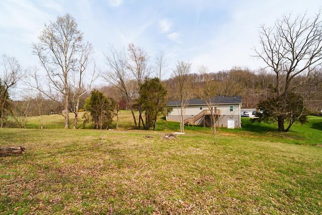 1366 Hidden Valley Rd, Livingston, TN 38570