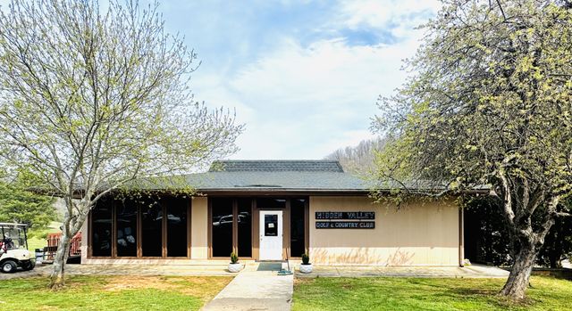 1366 Hidden Valley Rd, Livingston, TN 38570
