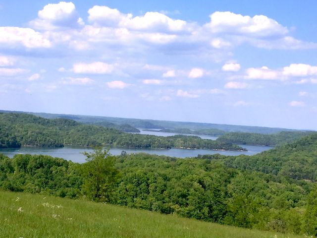 1366 Hidden Valley Rd, Livingston, TN 38570