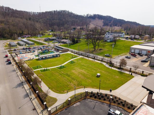 1366 Hidden Valley Rd, Livingston, TN 38570