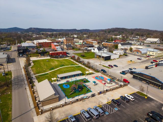 1366 Hidden Valley Rd, Livingston, TN 38570