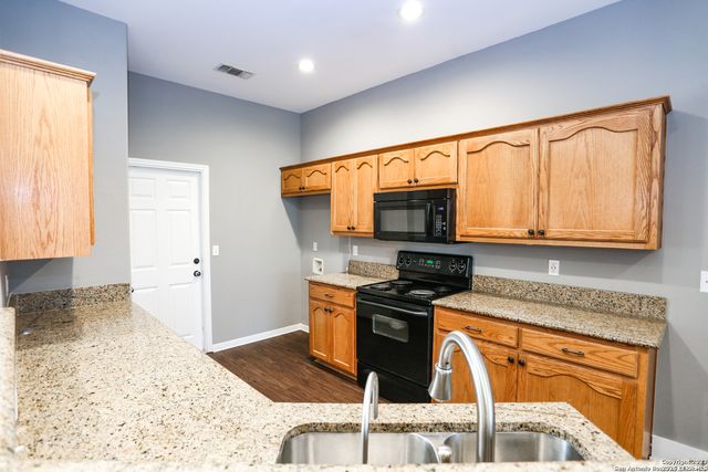 2172 Bentwood, New Braunfels, TX 78130