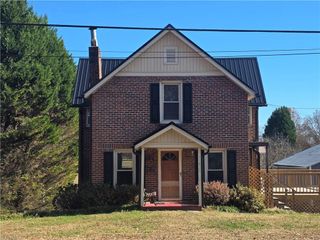 11829 Nc Highway 87, Eden, NC 27288