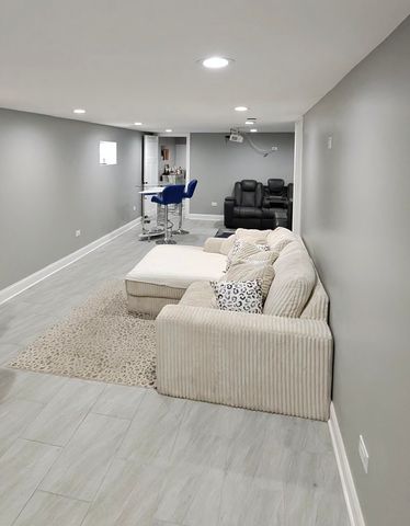 9016 S Lowe Avenue, Chicago, IL 60620