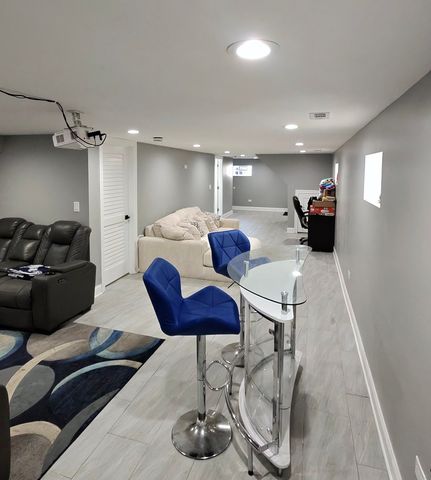 9016 S Lowe Avenue, Chicago, IL 60620
