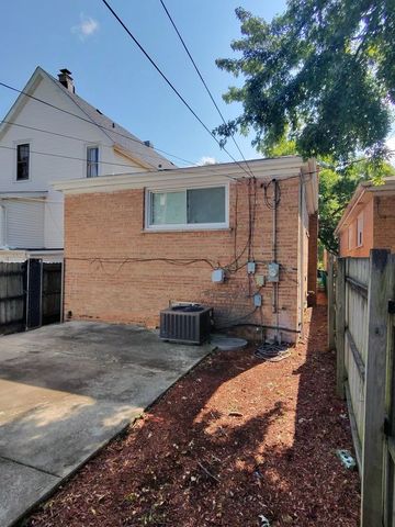 9016 S Lowe Avenue, Chicago, IL 60620
