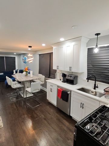 9016 S Lowe Avenue, Chicago, IL 60620