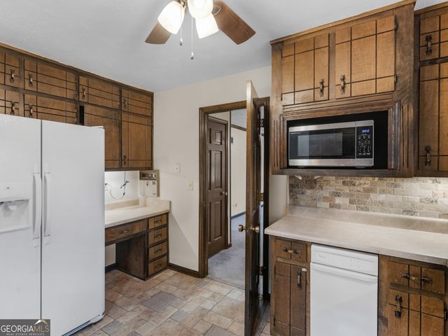 8662 N Shore Drive, Jonesboro, GA 30236