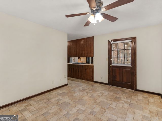 8662 N Shore Drive, Jonesboro, GA 30236