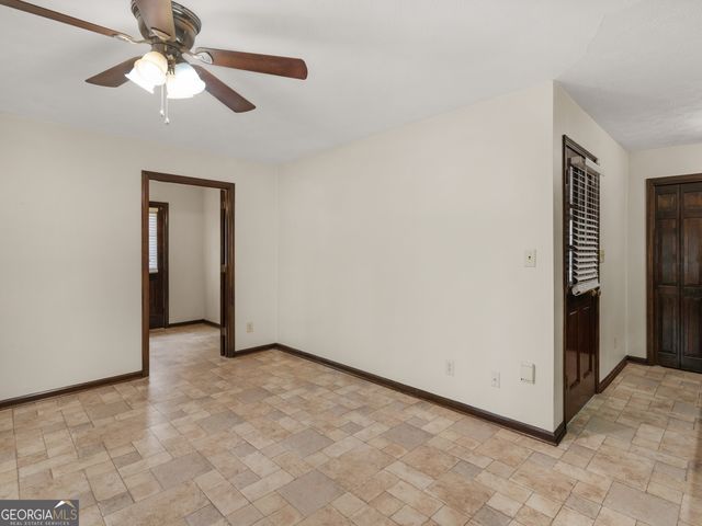 8662 N Shore Drive, Jonesboro, GA 30236