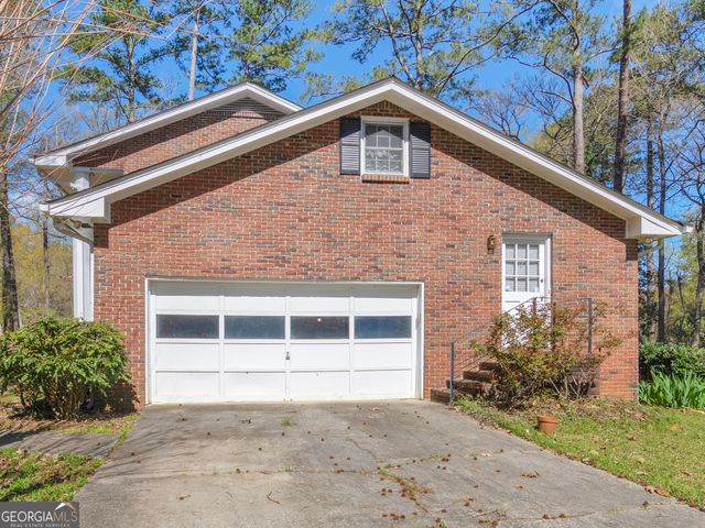 8662 N Shore Drive, Jonesboro, GA 30236