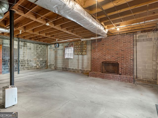 8662 N Shore Drive, Jonesboro, GA 30236