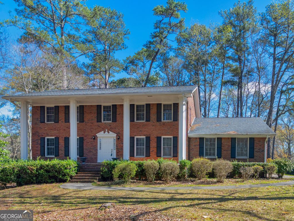 8662 N Shore Drive, Jonesboro, GA 30236