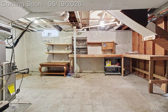 9135 Frederick Street, Livonia, MI 48150