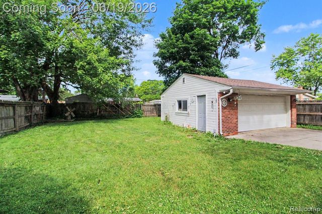 9135 Frederick Street, Livonia, MI 48150