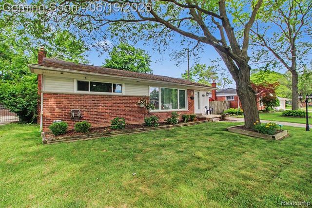 9135 Frederick Street, Livonia, MI 48150