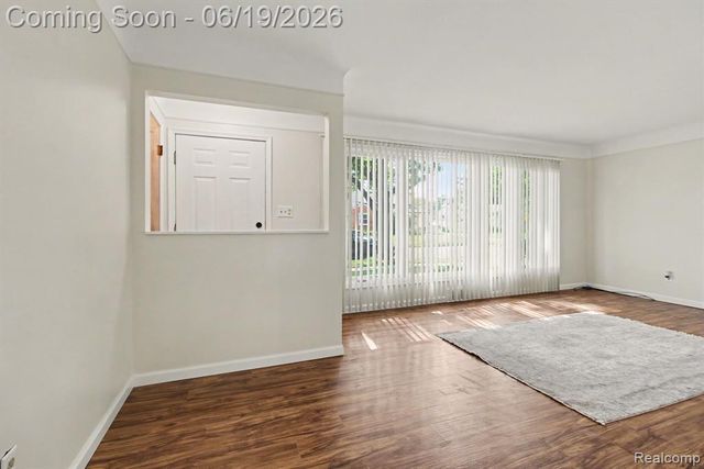 9135 Frederick Street, Livonia, MI 48150