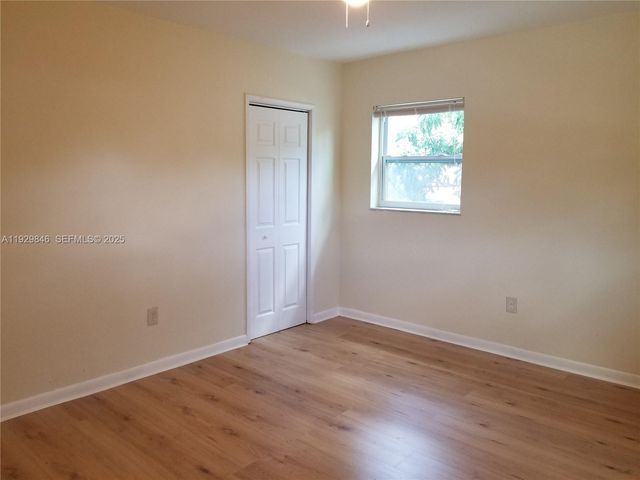 1085 NW 133rd St, North Miami, FL 33168