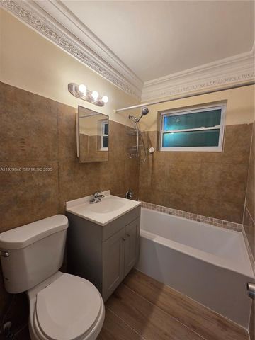 1085 NW 133rd St, North Miami, FL 33168