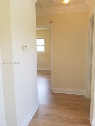 1085 NW 133rd St, North Miami, FL 33168