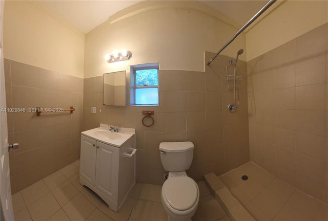 1085 NW 133rd St, North Miami, FL 33168