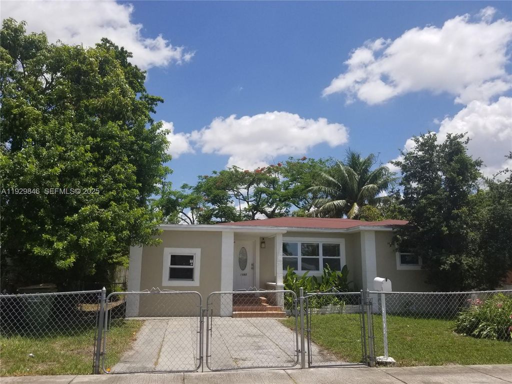1085 NW 133rd St, North Miami, FL 33168